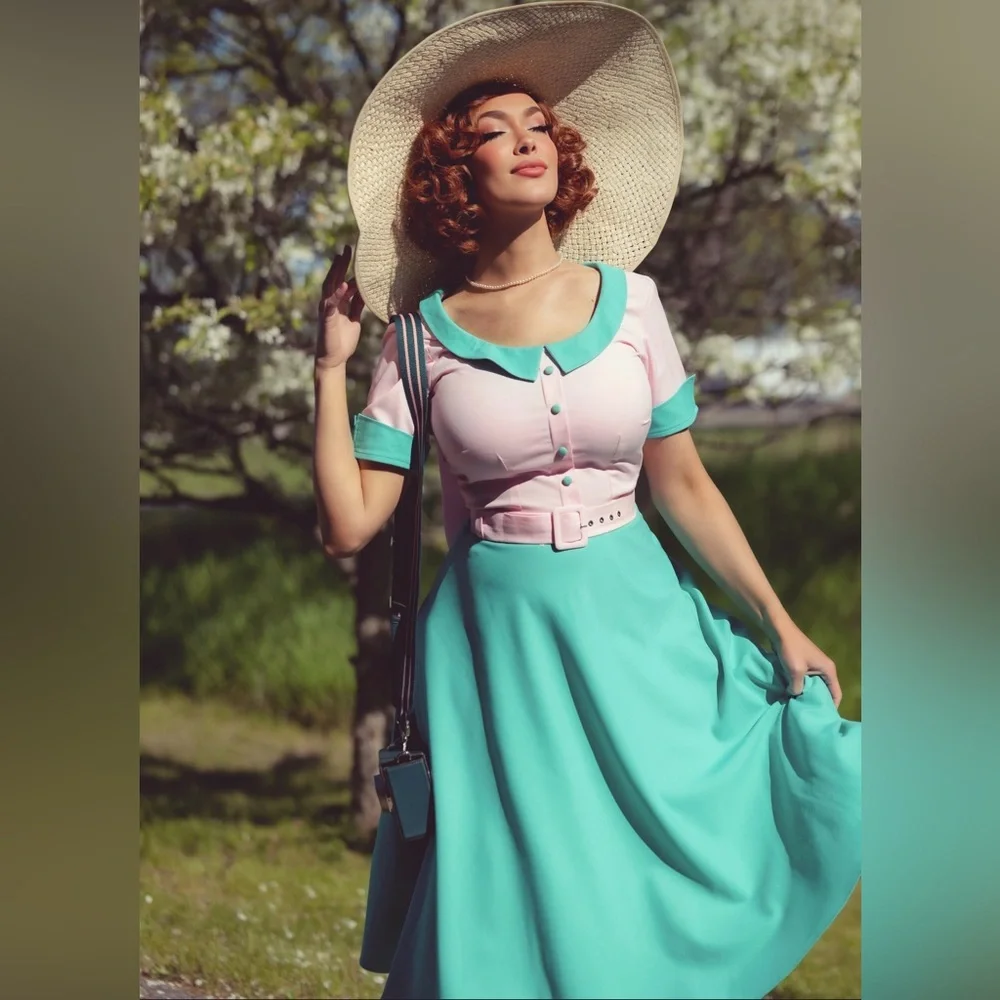 Retro Feminine Pink and Teal Swing Dress - Picture 2 of 5